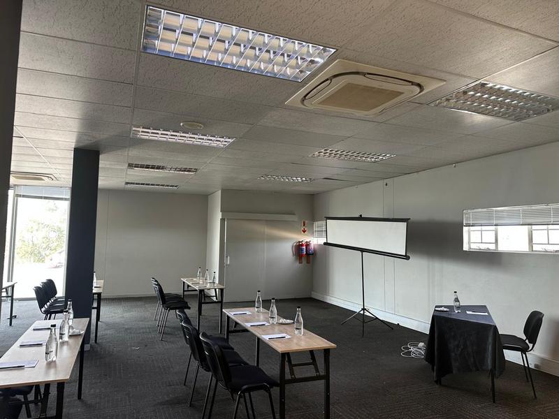 To Let Commercial Property for Rent in Mthata Eastern Cape